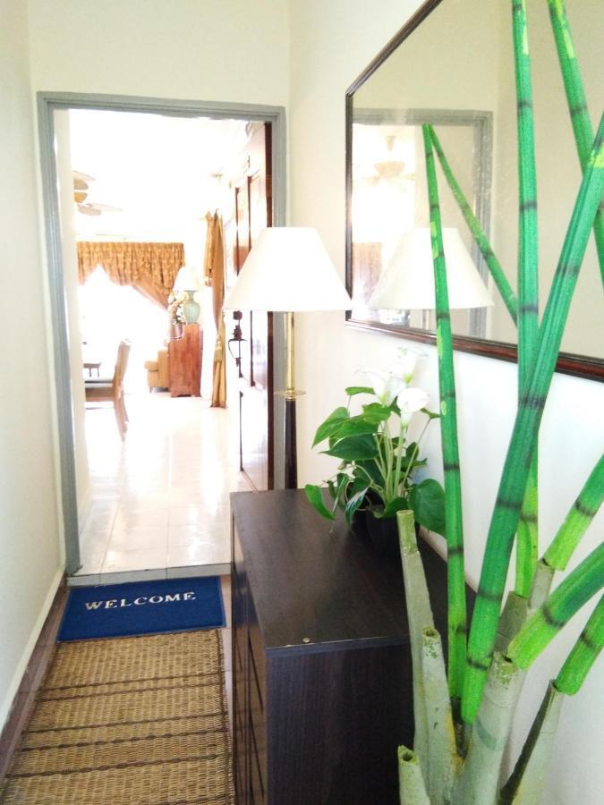 Ainis Guest House In Vista Amani Condominium Kuala Lumpur Exterior photo