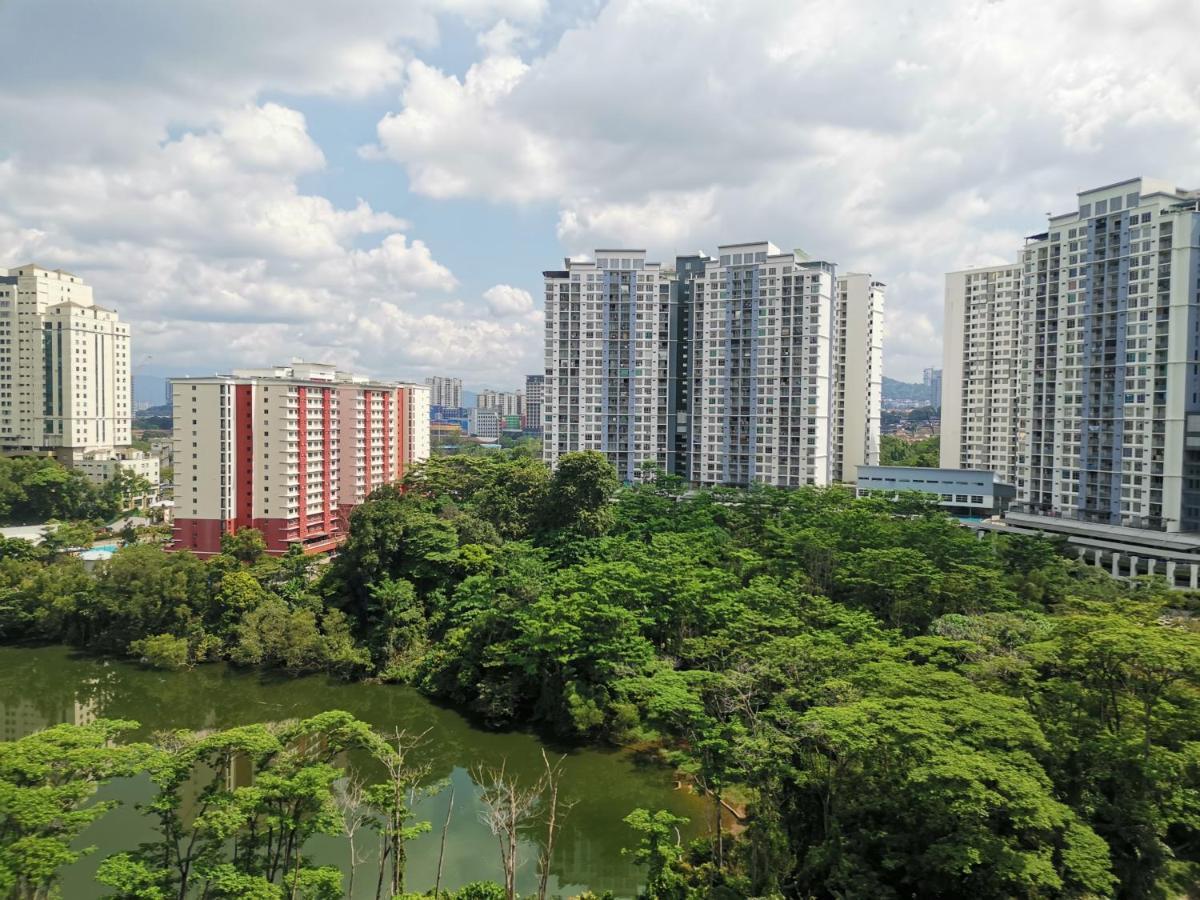 Ainis Guest House In Vista Amani Condominium Kuala Lumpur Exterior photo
