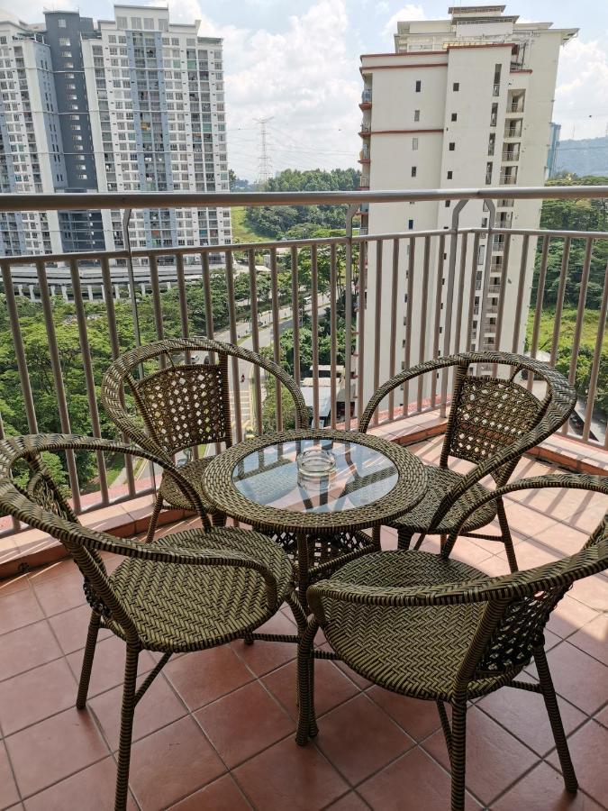 Ainis Guest House In Vista Amani Condominium Kuala Lumpur Exterior photo