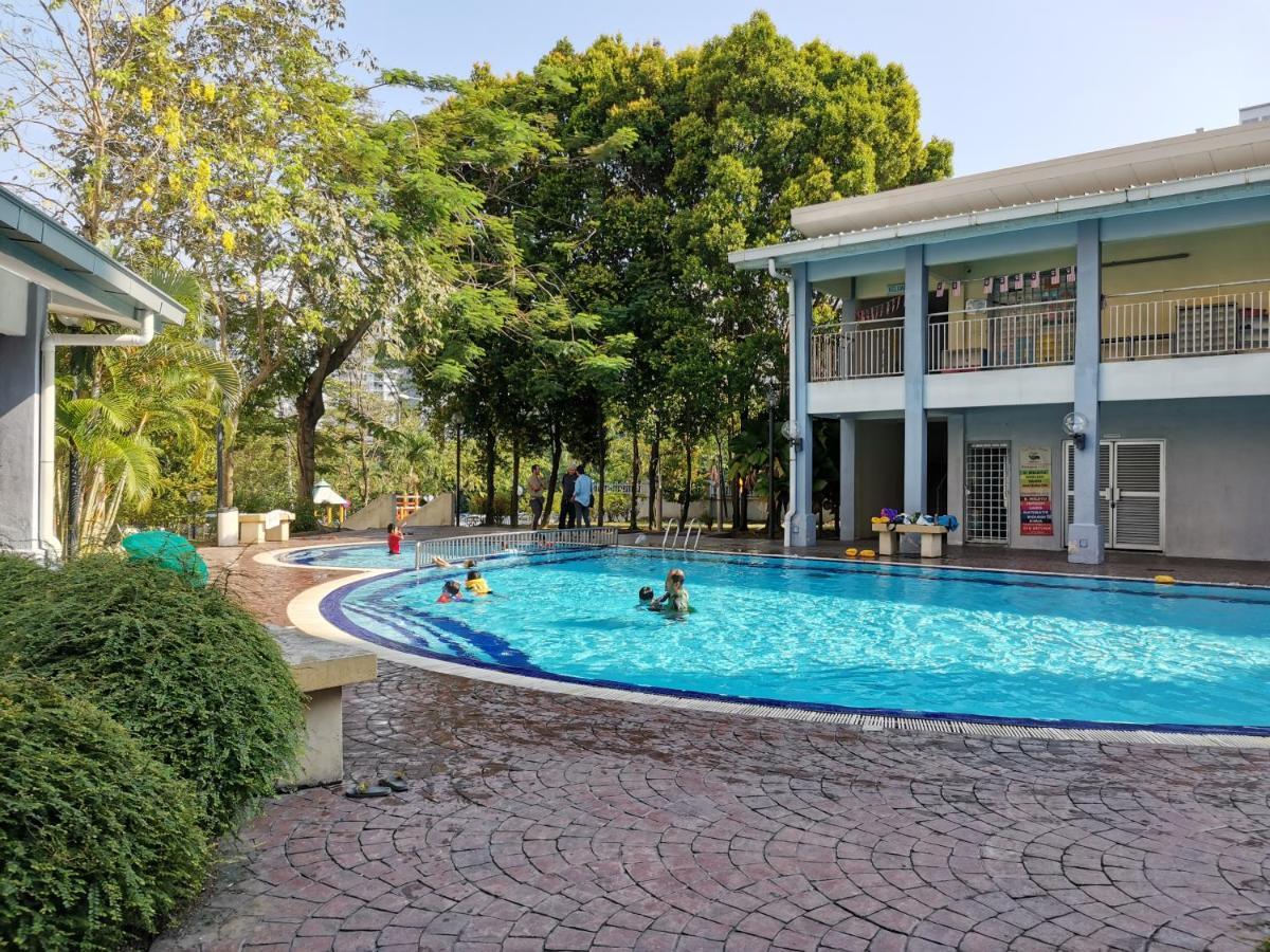Ainis Guest House In Vista Amani Condominium Kuala Lumpur Exterior photo